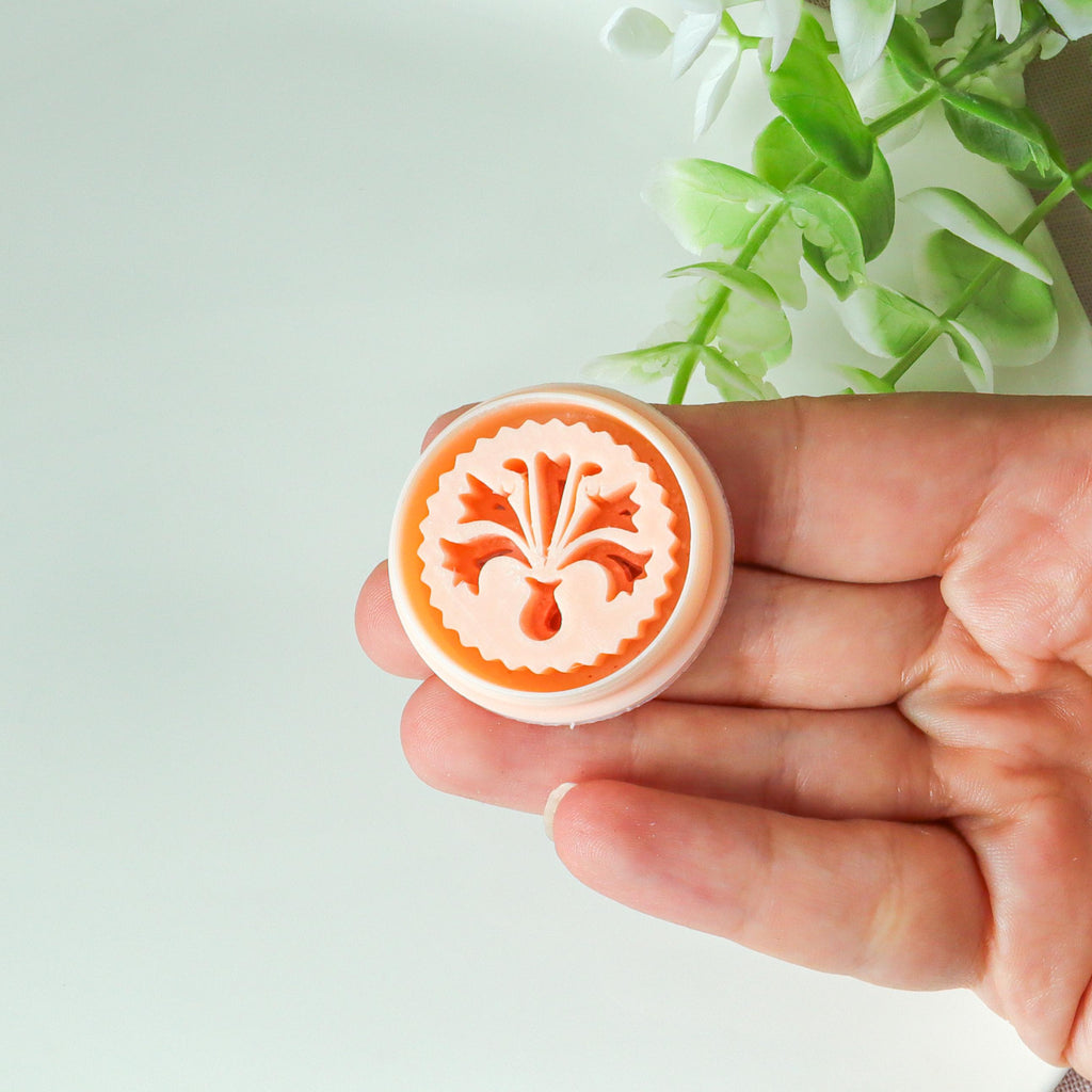 Flower Pot Embossed Round Polymer Clay Cutter