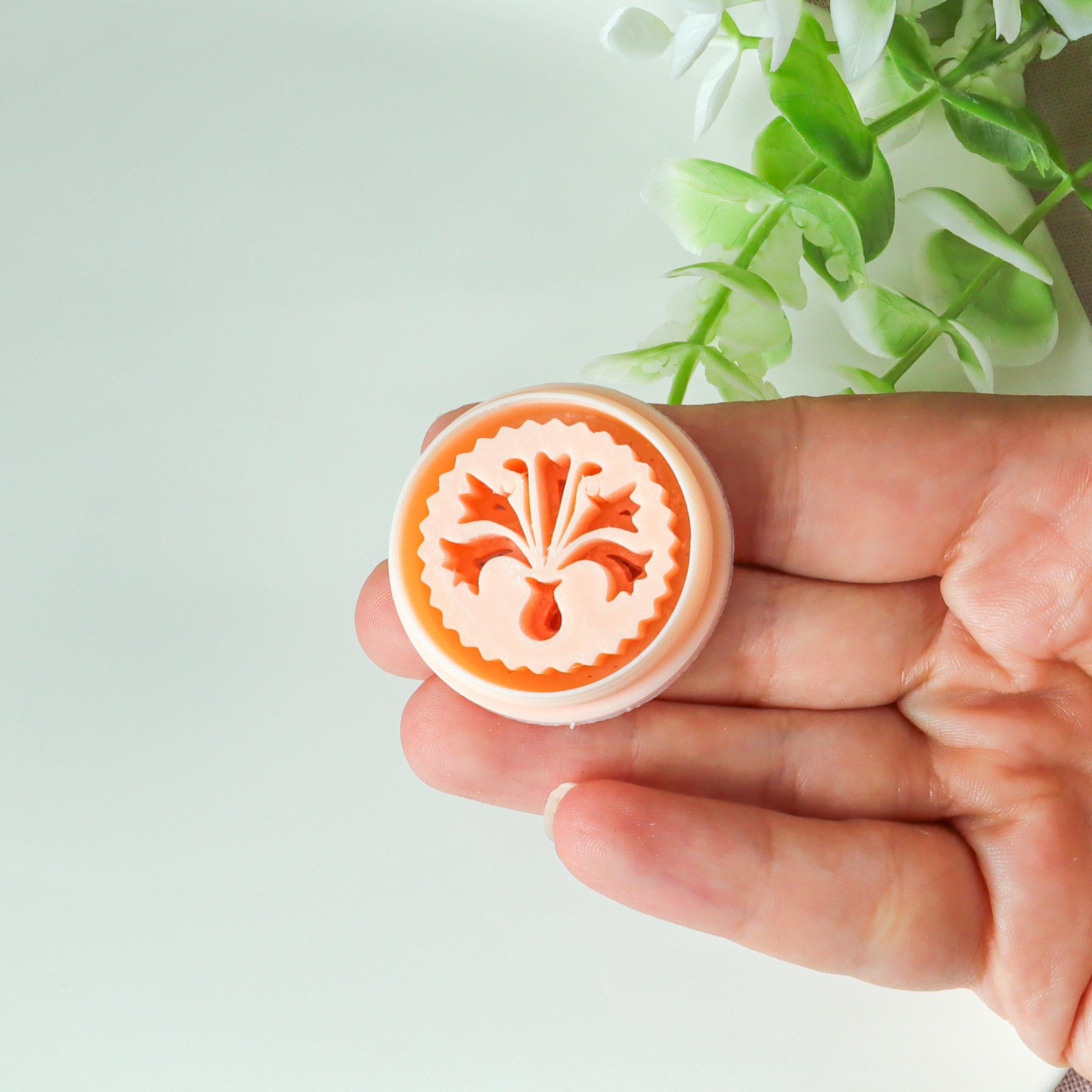 Flower Pot Embossed Round Polymer Clay Cutter
