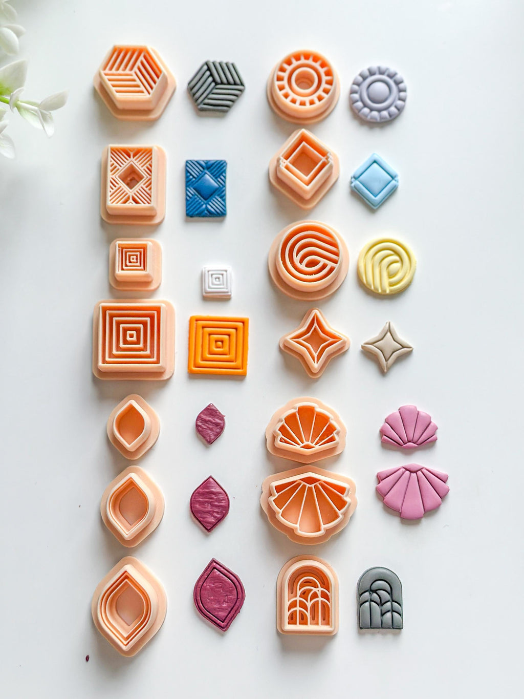 Art Deco Textured Round Polymer Clay Cutter