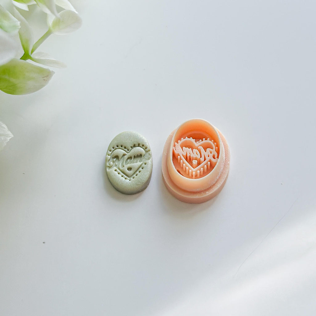 Mama Imprint Polymer Clay Oval Cutter