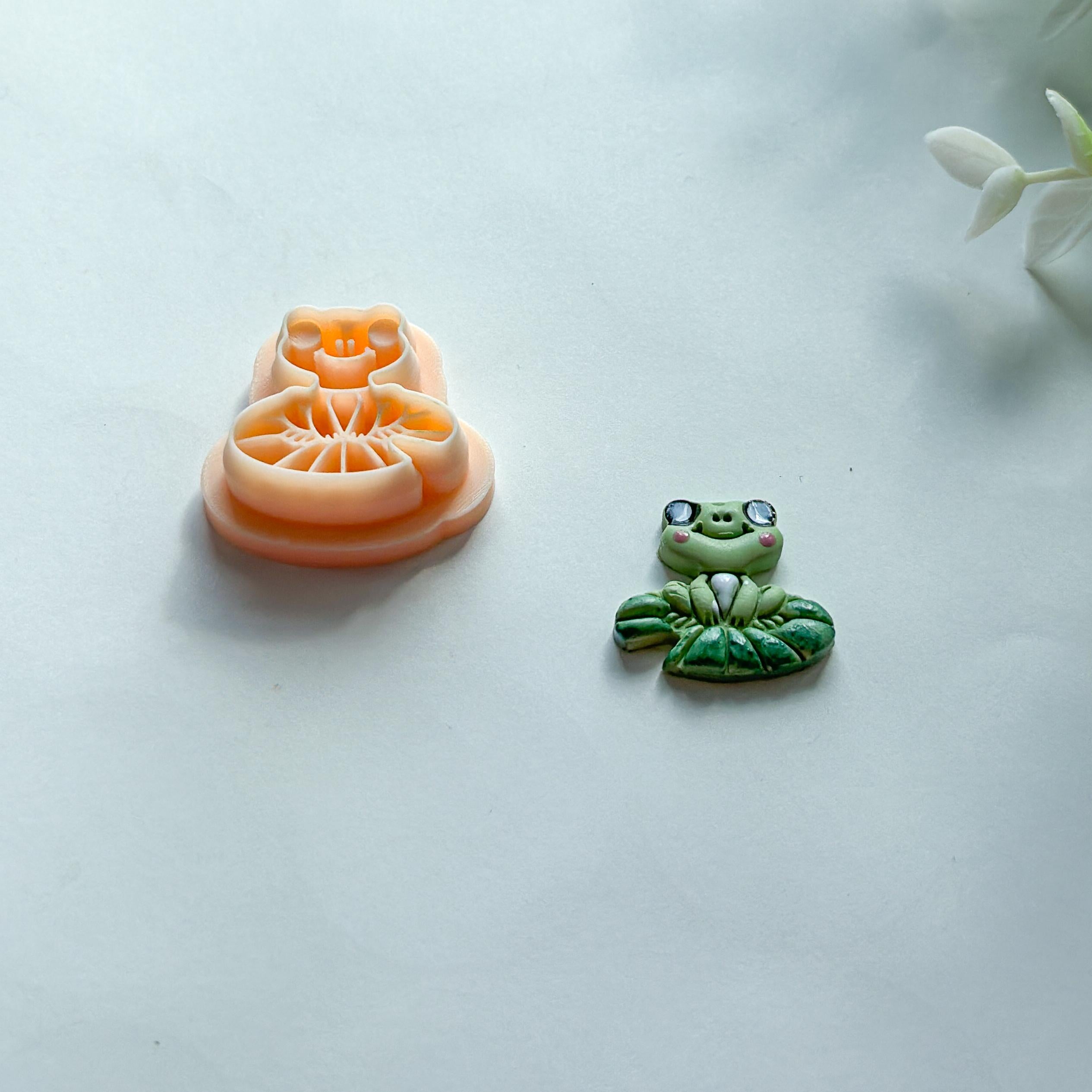 Frog on Leaf Botanical Polymer Clay Cutter